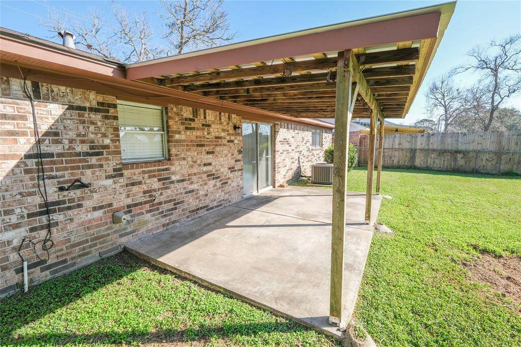 Covered patio/backyard