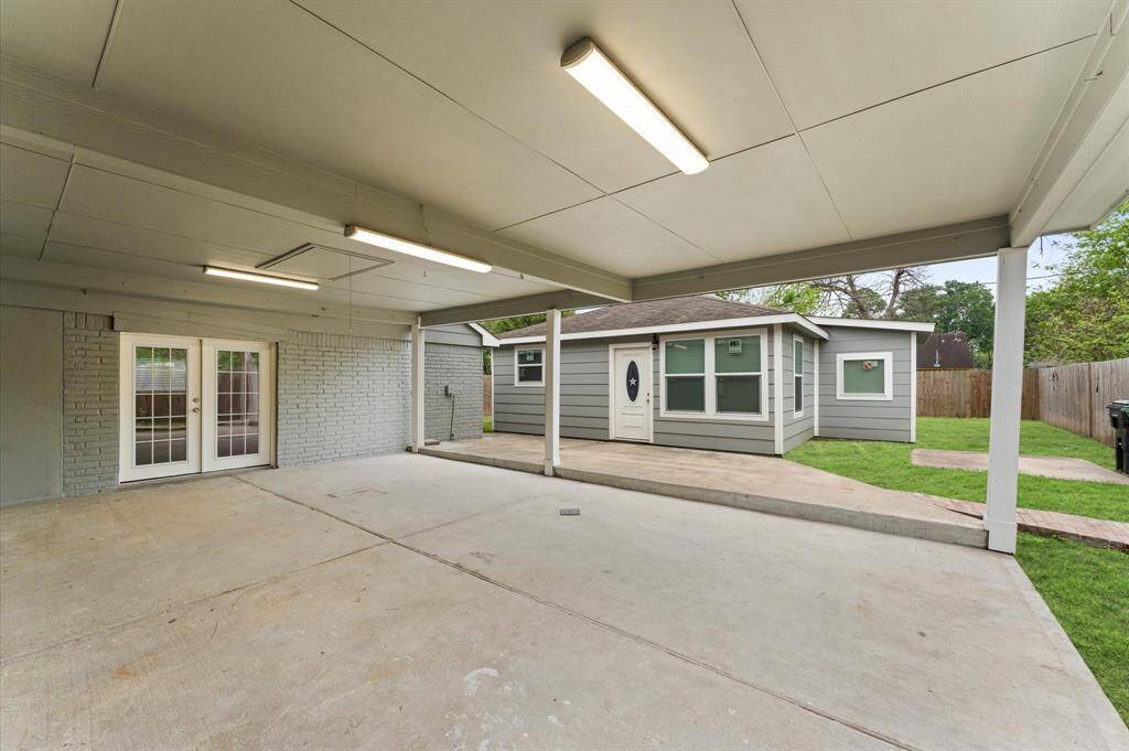 Covered porch