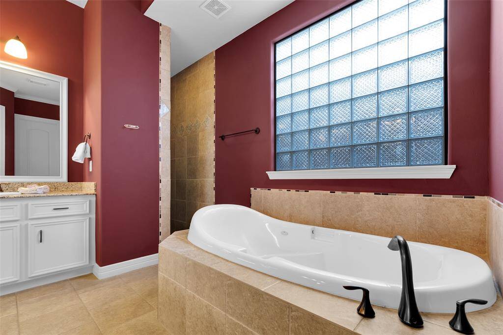 Meticulously cared for soaking tub