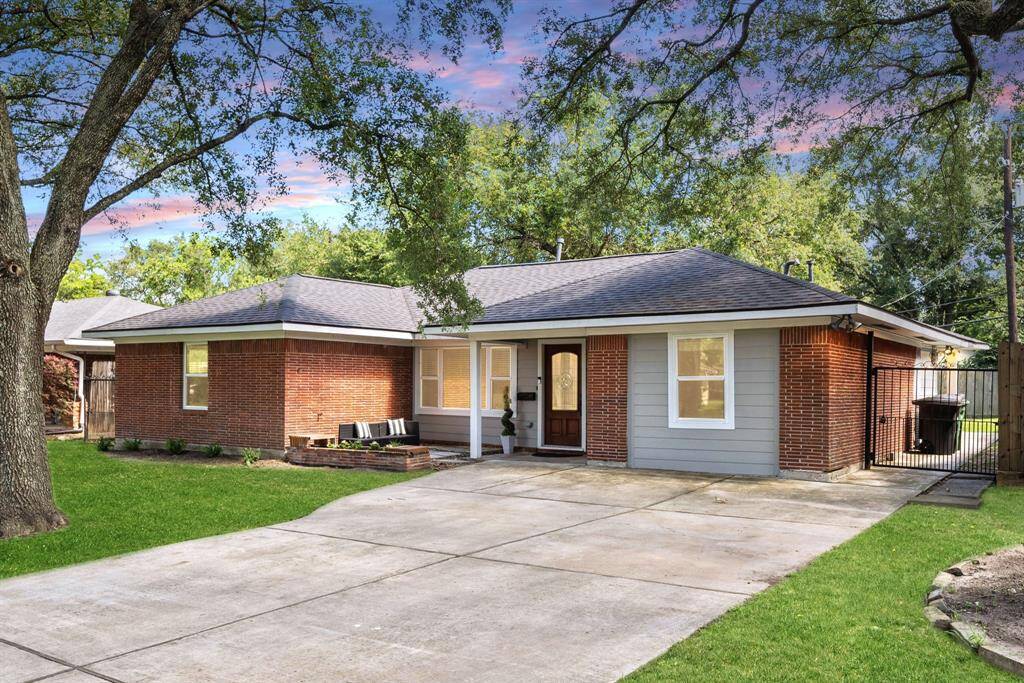 Welcome home! This updated gem in Robindell blends charm & modern upgrades Schedule your private tour!