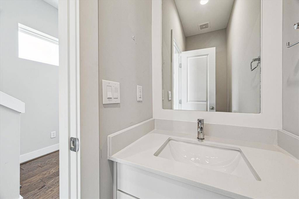 The half bath off the living room.