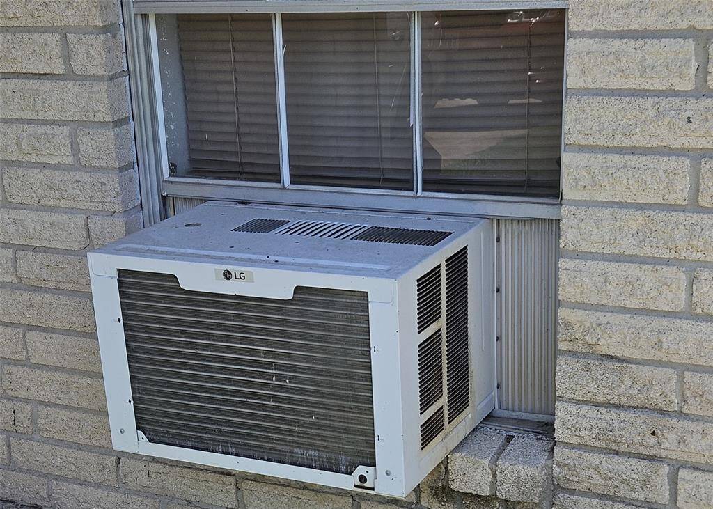 1 of the 2 window units