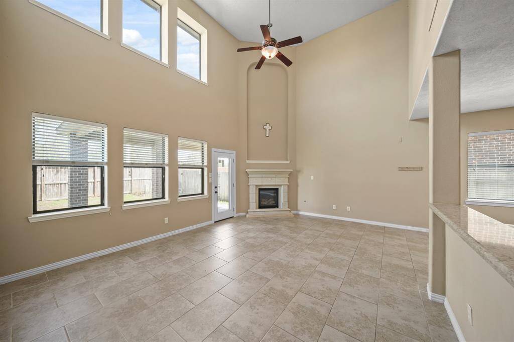 Large Living Room with exquisite space for making your own to spend with family or friends