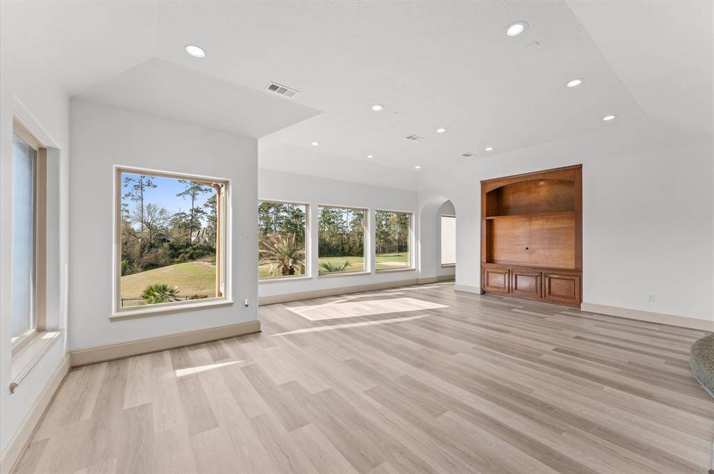 Spacious Game Room upstairs