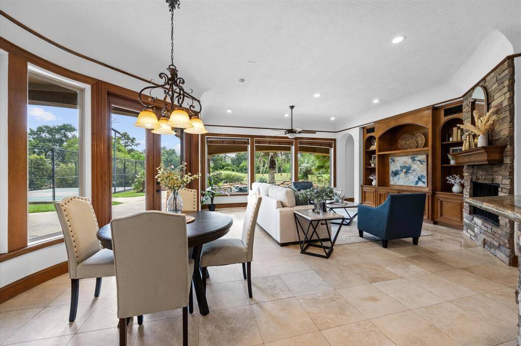 Breakfast area