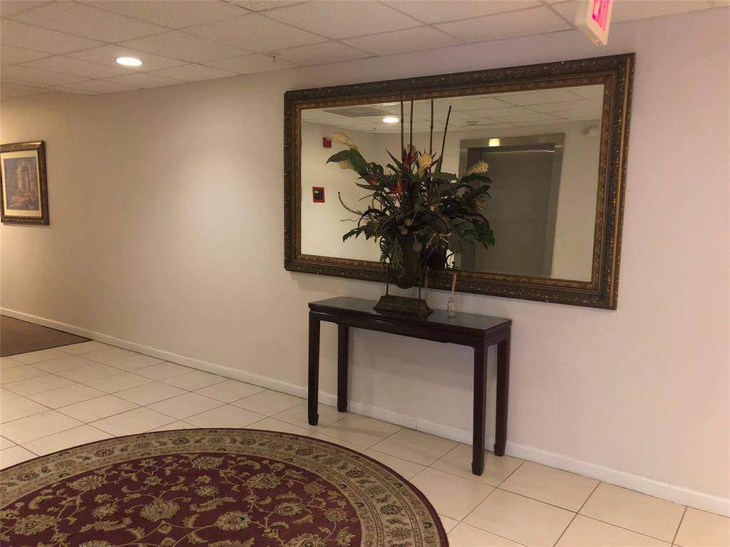 Building hall way by the elevator