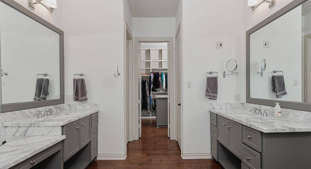 Gorgeous marble countertops