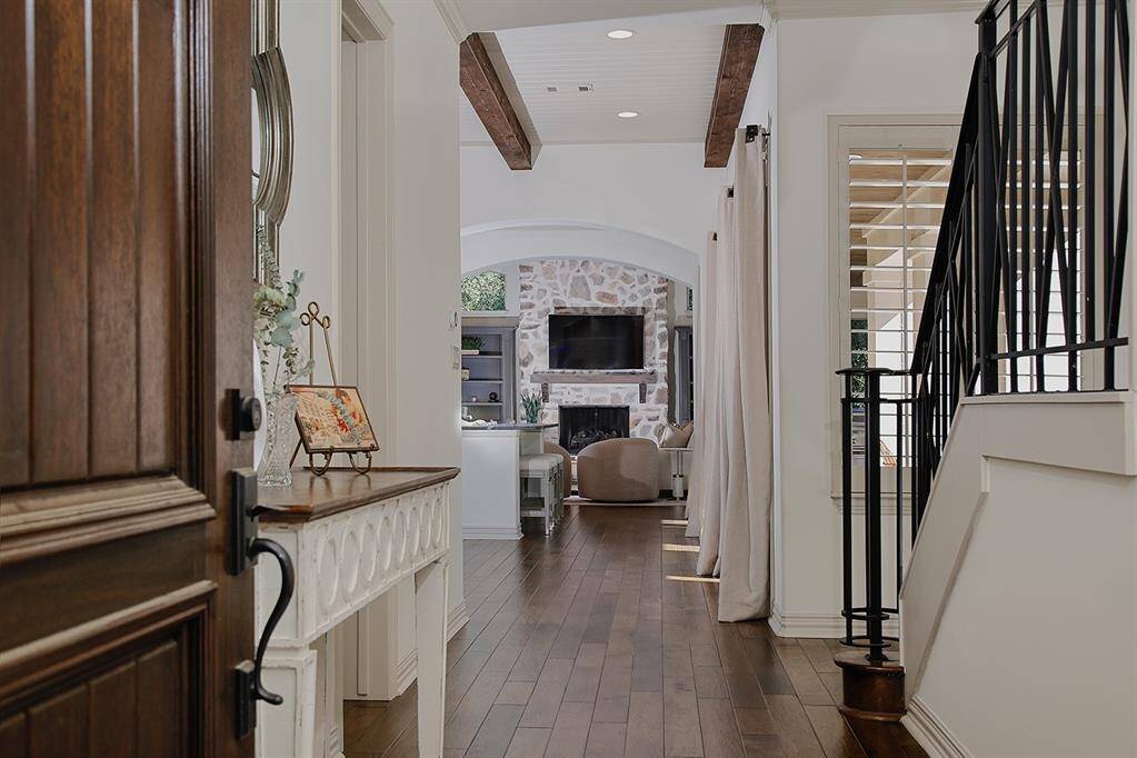 Inviting entryway