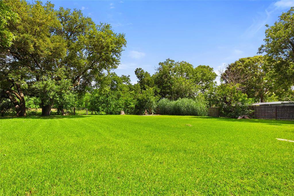 1/2 acre lot