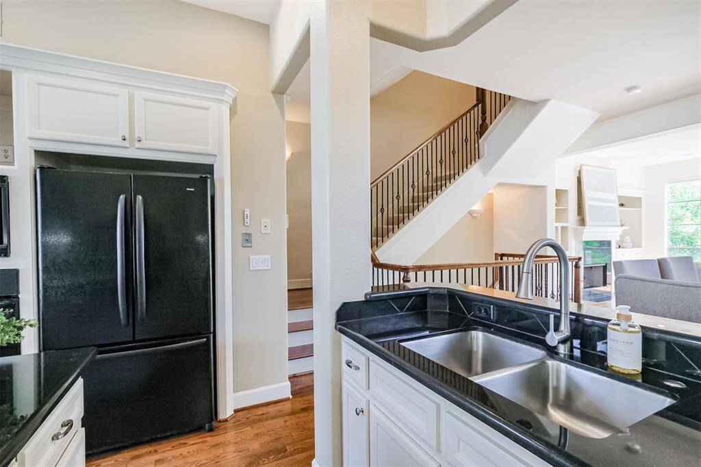 The fridge / freezer will convey with the home sale.