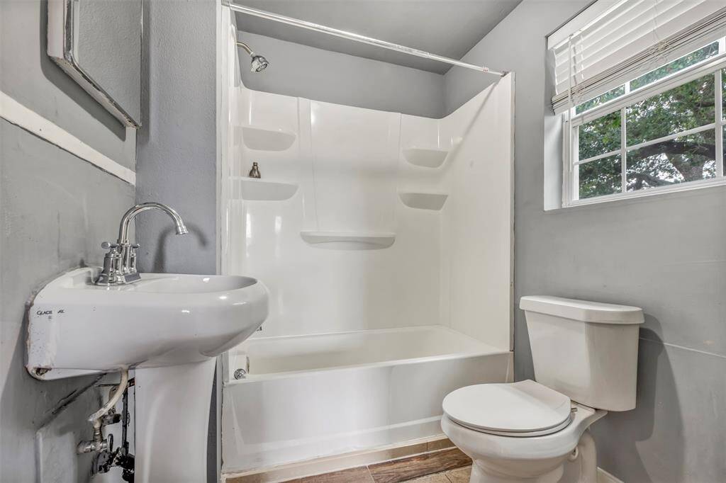 Unit #2 - bathroom