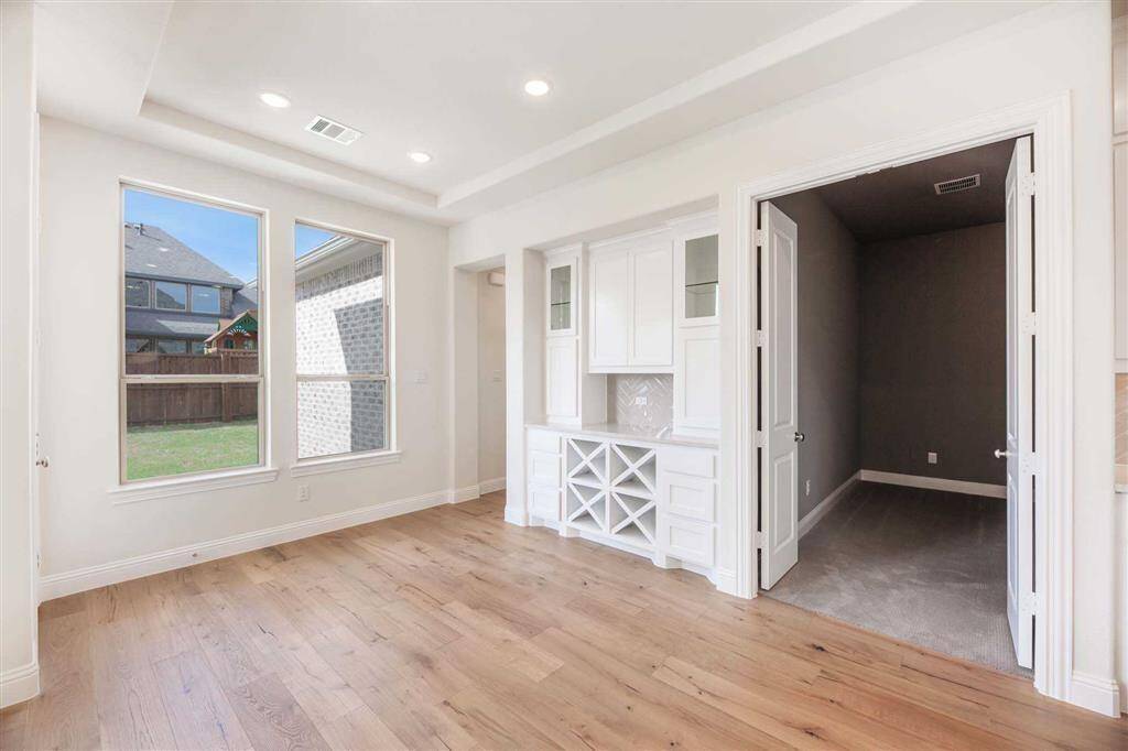 representative breakfast nook