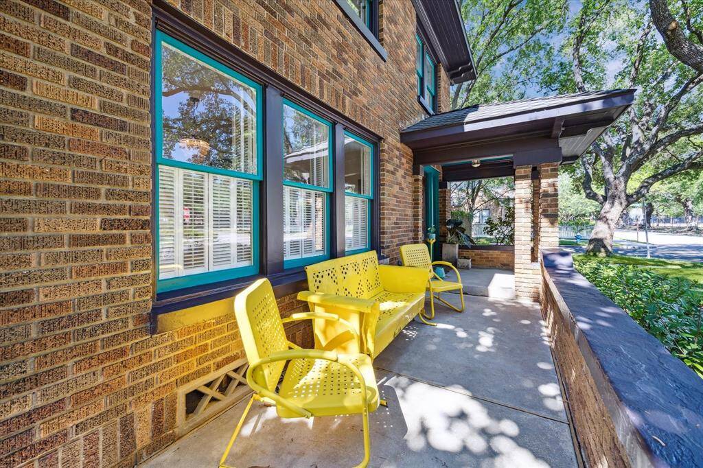 Great porch to hang out on and visit with neighbors headed to Proctor Plaza Park across the street.