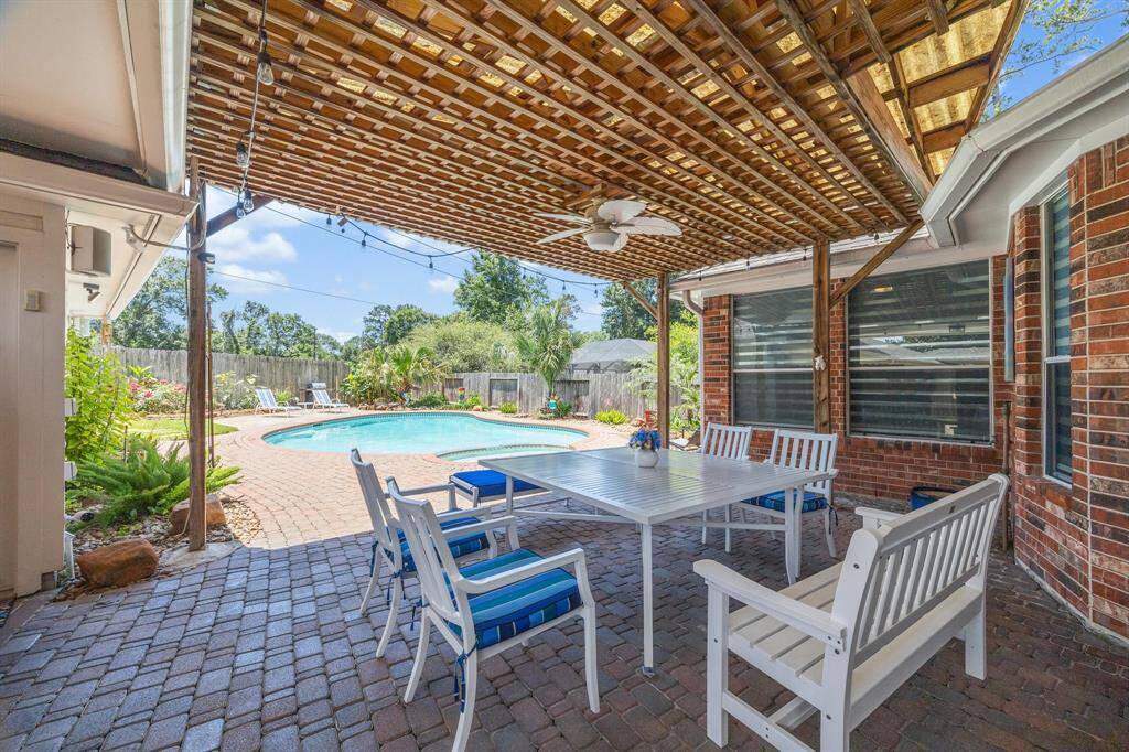 Relaxing backyard retreat