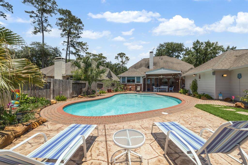 Beautifully kept pool