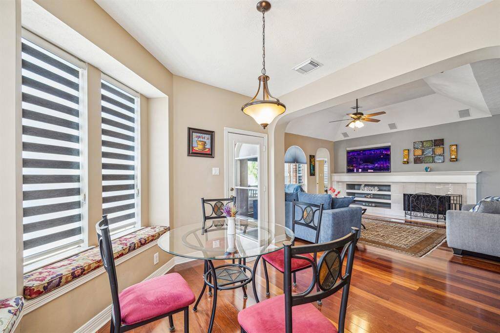 Breakfast area