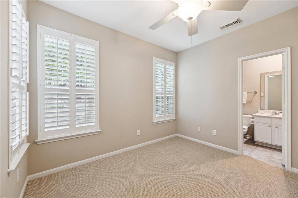 There is a secondary bedroom located in the first floor with its private bathroom.