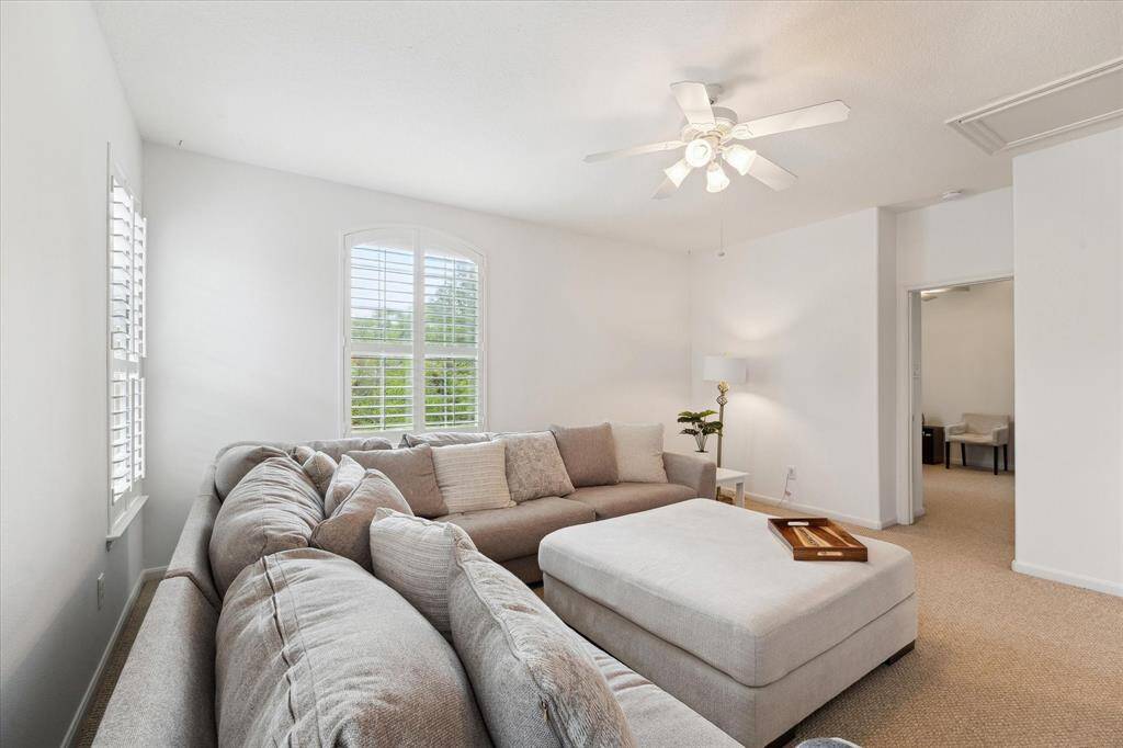 Another view of the game room which also interconnect the 3 bedrooms with 2 bathrooms upstairs