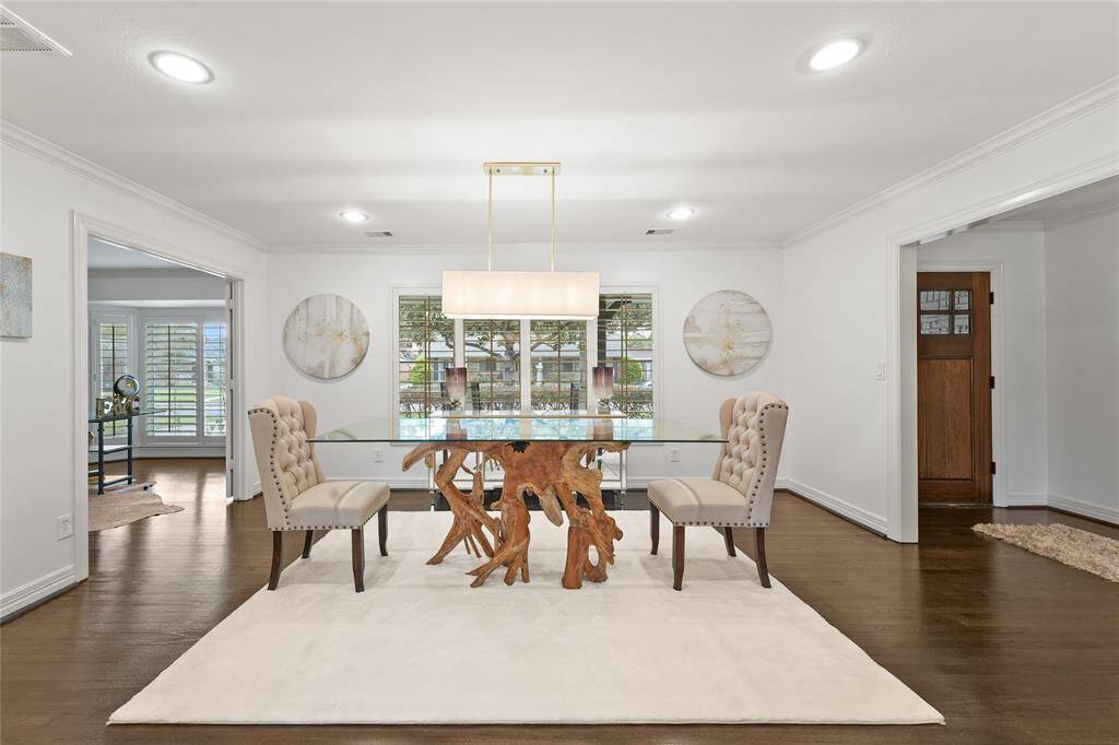 Formal Dining
