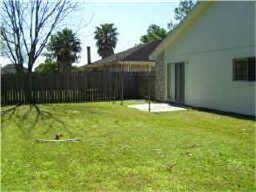 Nice size yard to spend time with kids