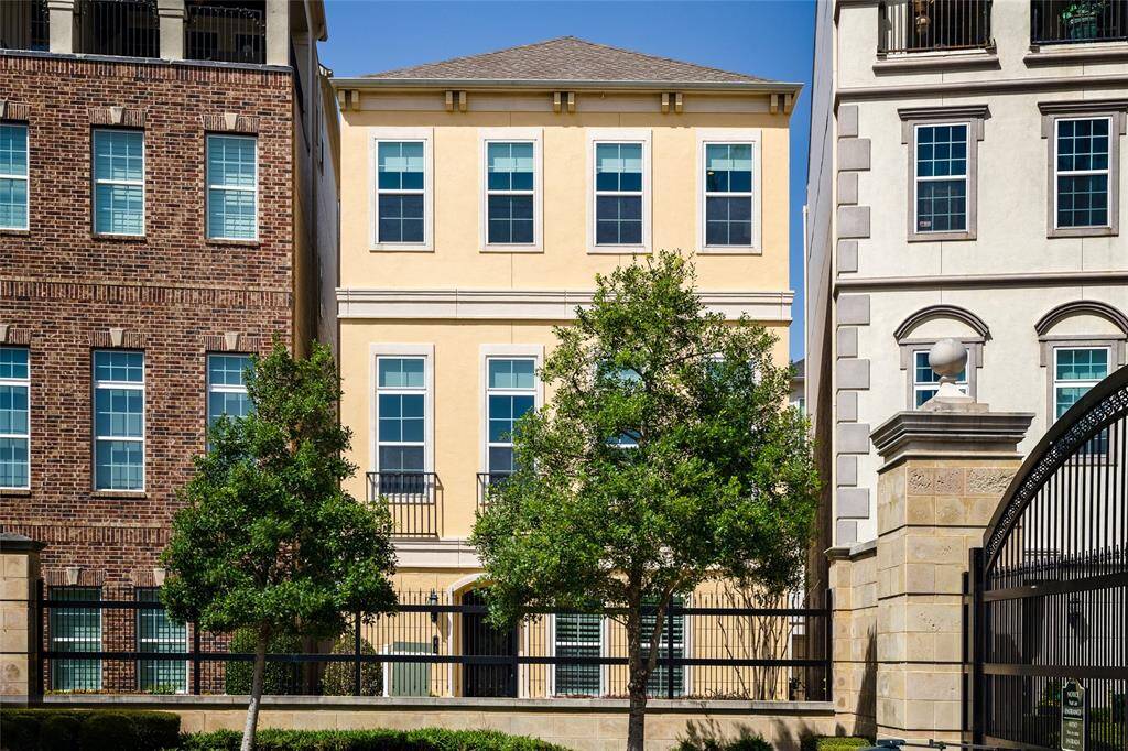 Exquisite three-story waterfront home situated at the entrance of the comunity, boasting breathtaking panoramic vistas of the canal, lake, pool and landscaped grounds within the esteemed gates of Somerset Green