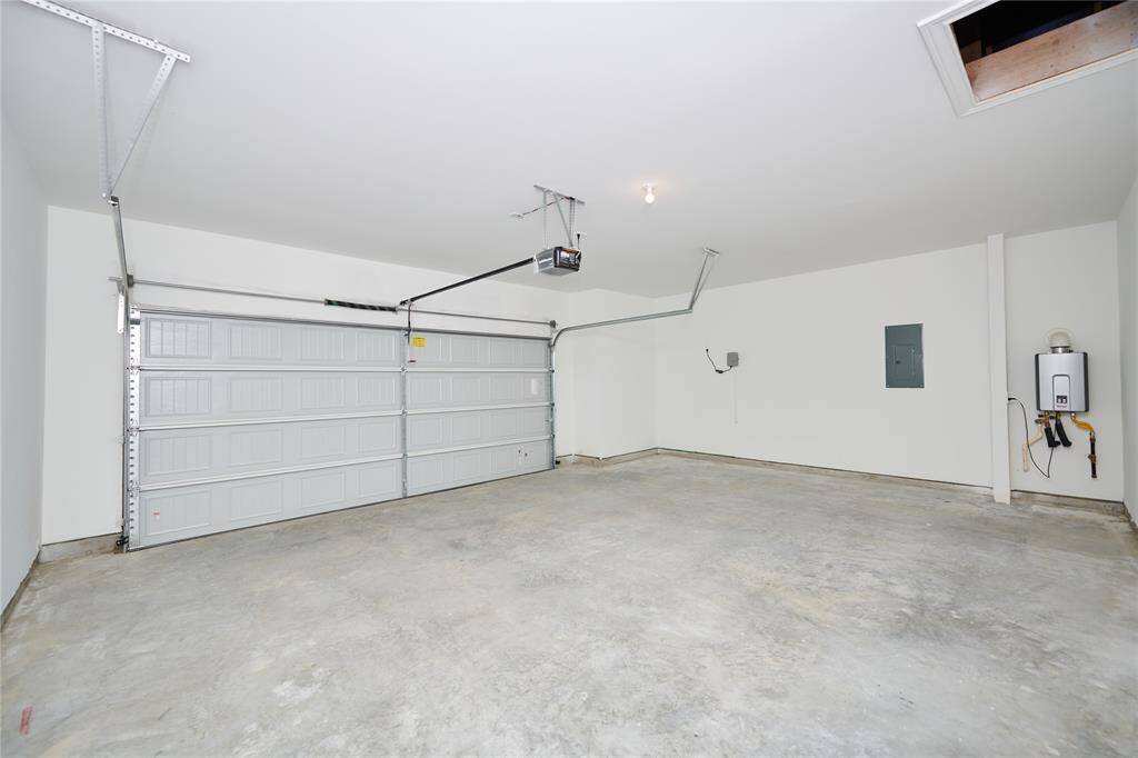 2.5 car garage