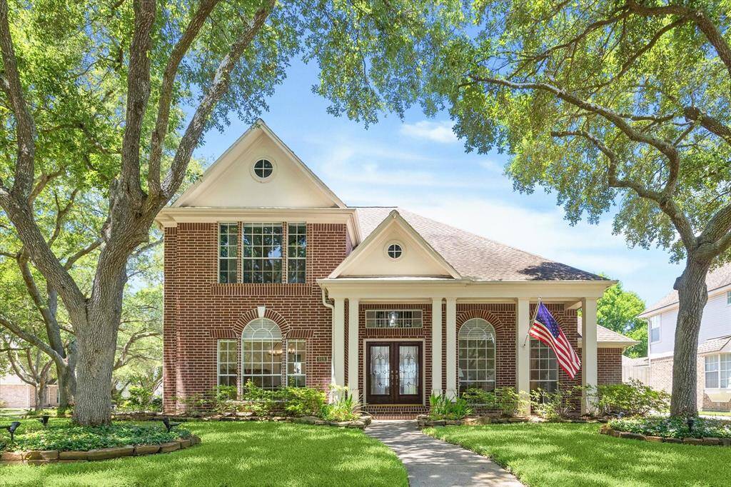 The Aida Younis Team presents 918 Whitby Court in New Territory!