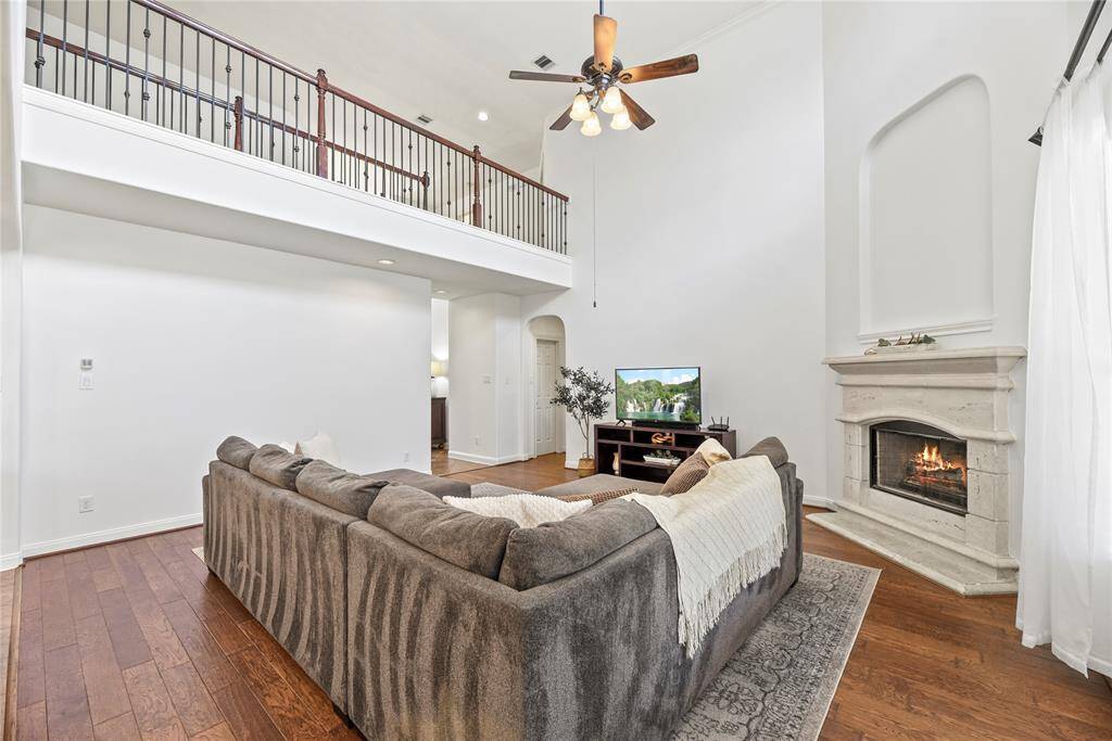 This home features fresh interior paint throughout in the elegant Sherwin-Williams "Snowbound." The soft, crisp white tone brightens every room, creating a clean, modern look that complements any décor. It's the perfect neutral backdrop to make the space feel both warm and refreshed.