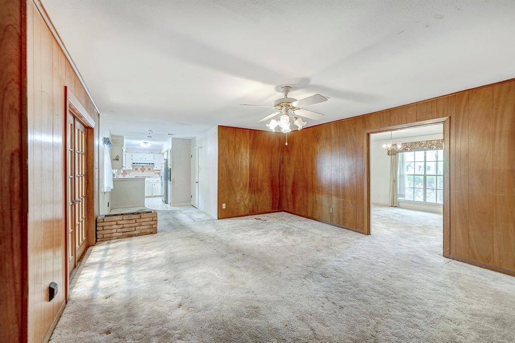 Another look at the living room layout.