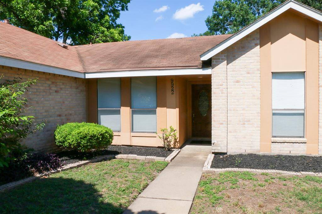 9922 Hibernia Drive