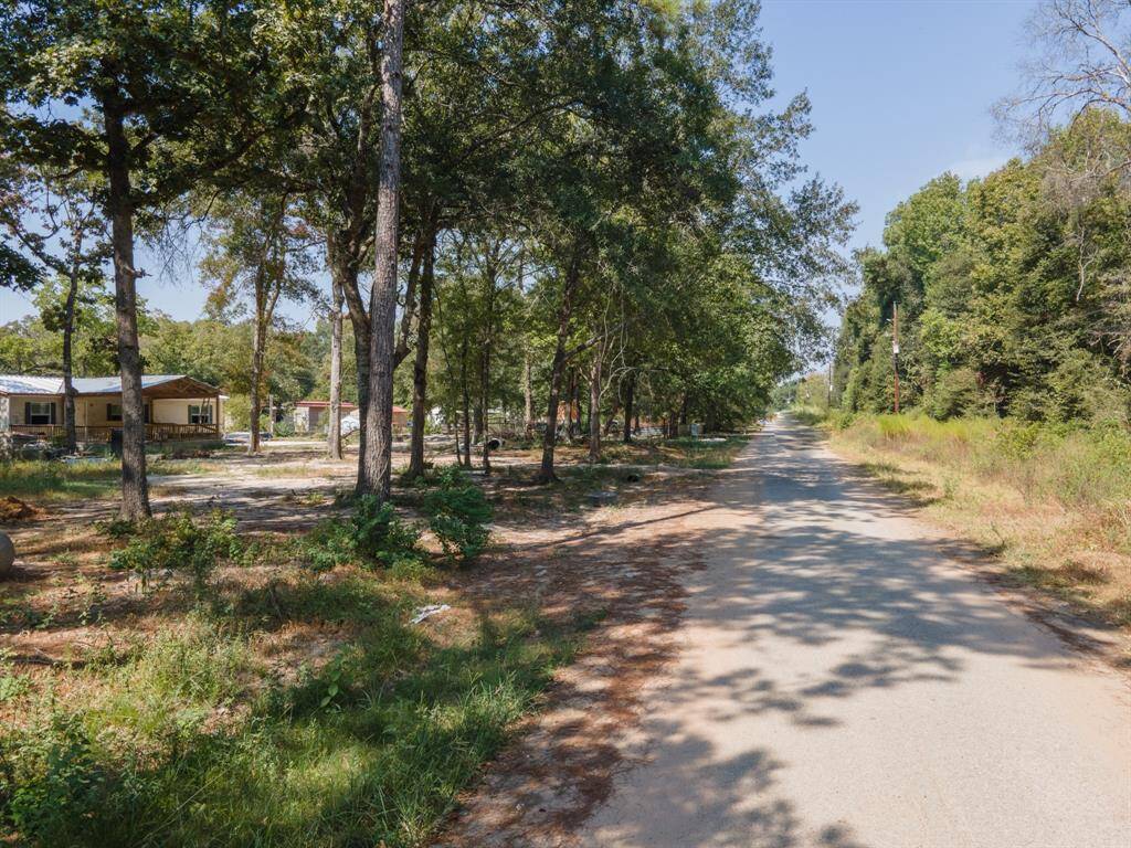 Tuffy Rd. leading out to Quinette Rd