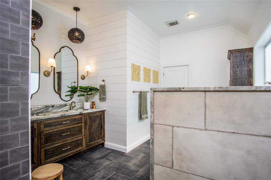 Professional design. Great lighting. WOW!