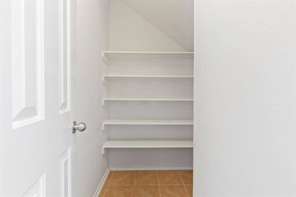 Now thats a pantry!
