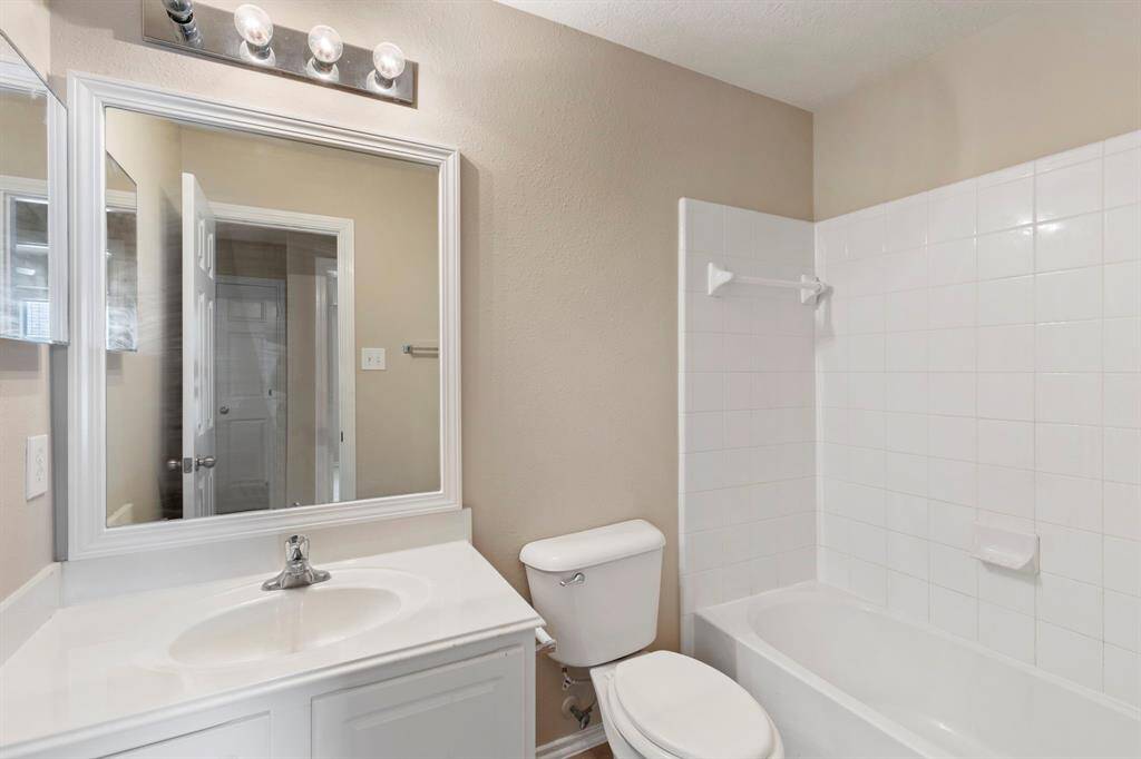 secondary bathroom