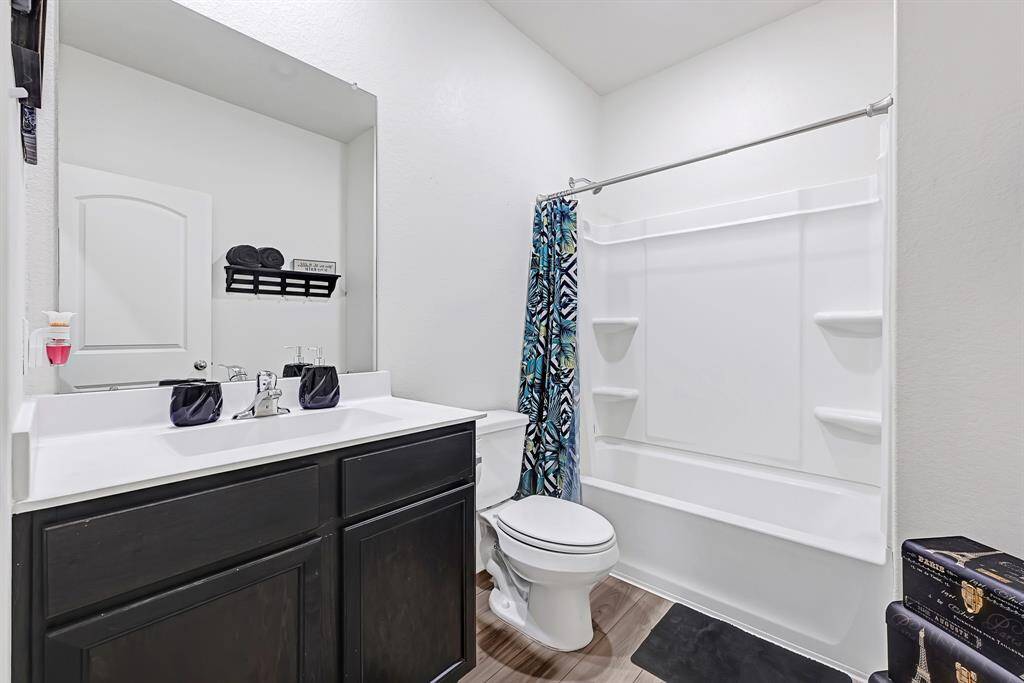 This fully equipped restroom is the perfect canvas for your personal customization!