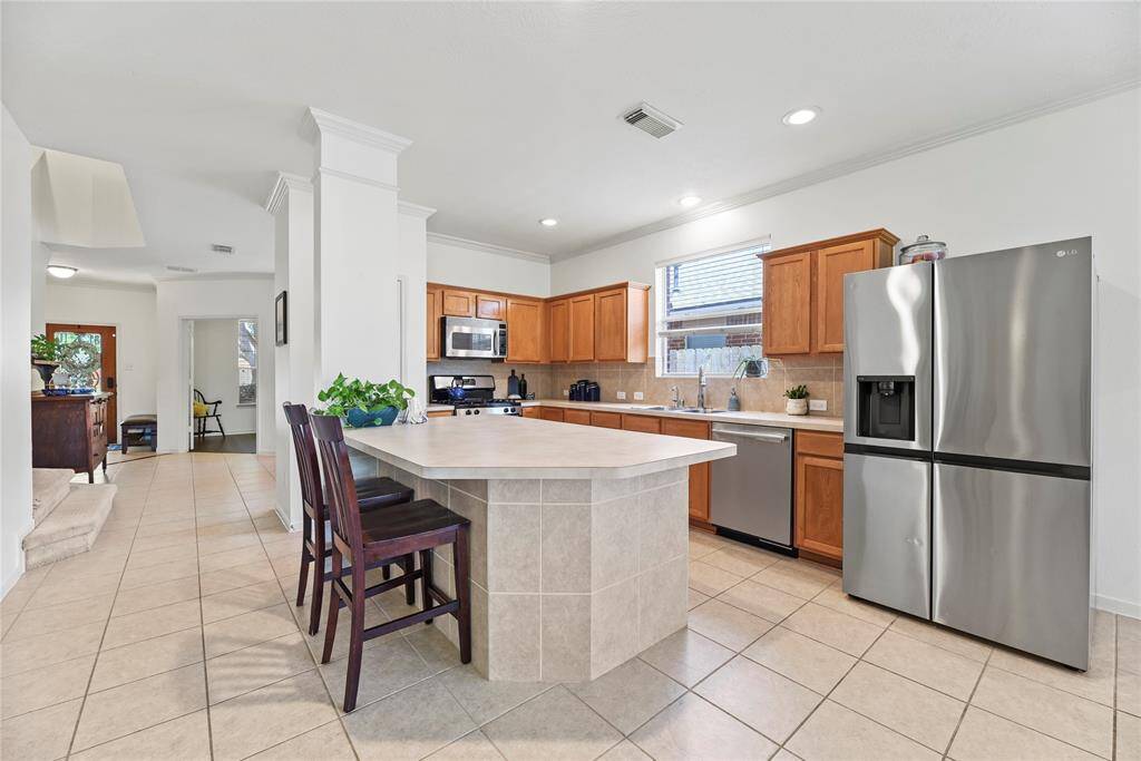 Large Kitchen Island.