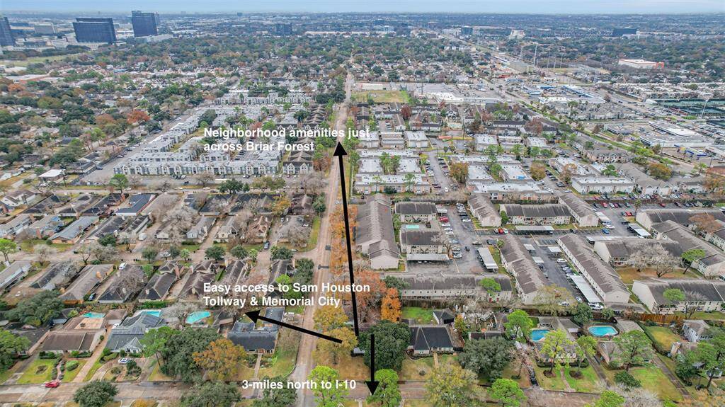 This ariel view gives a peek into the ease and conveneince of West Memorial living at its FINEST!