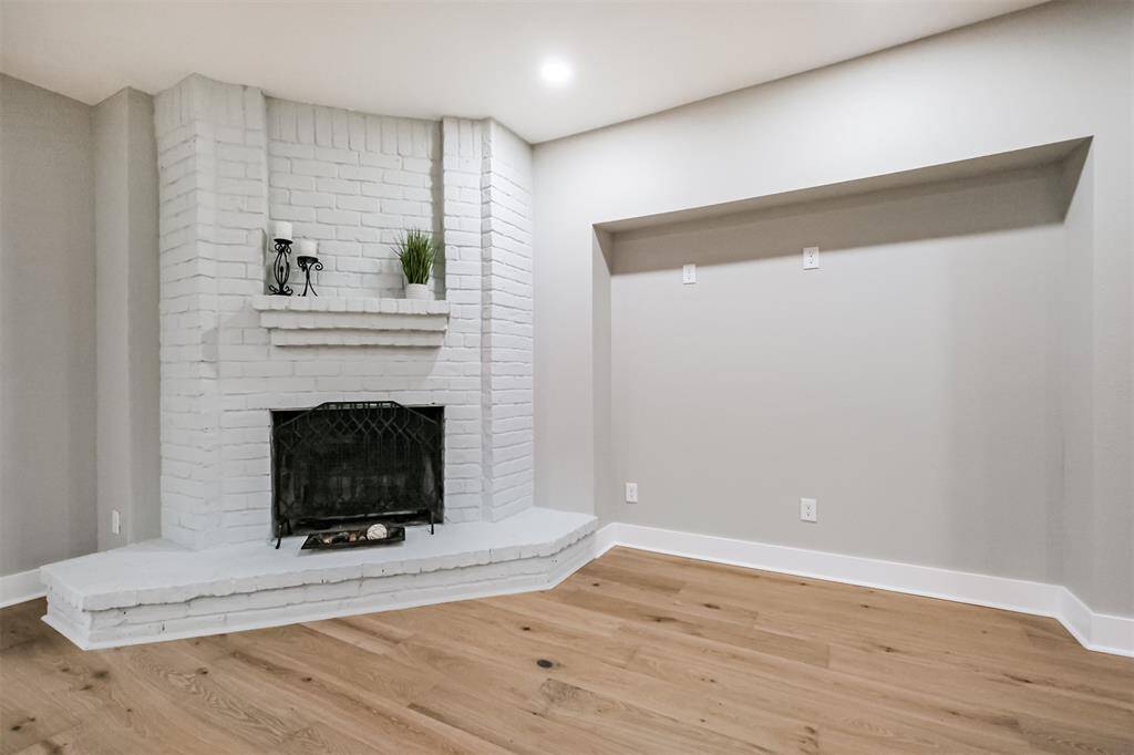 A woodburning fireplace will warm you up on those surprise cold evenings that love to visit south Texas in the winter!
