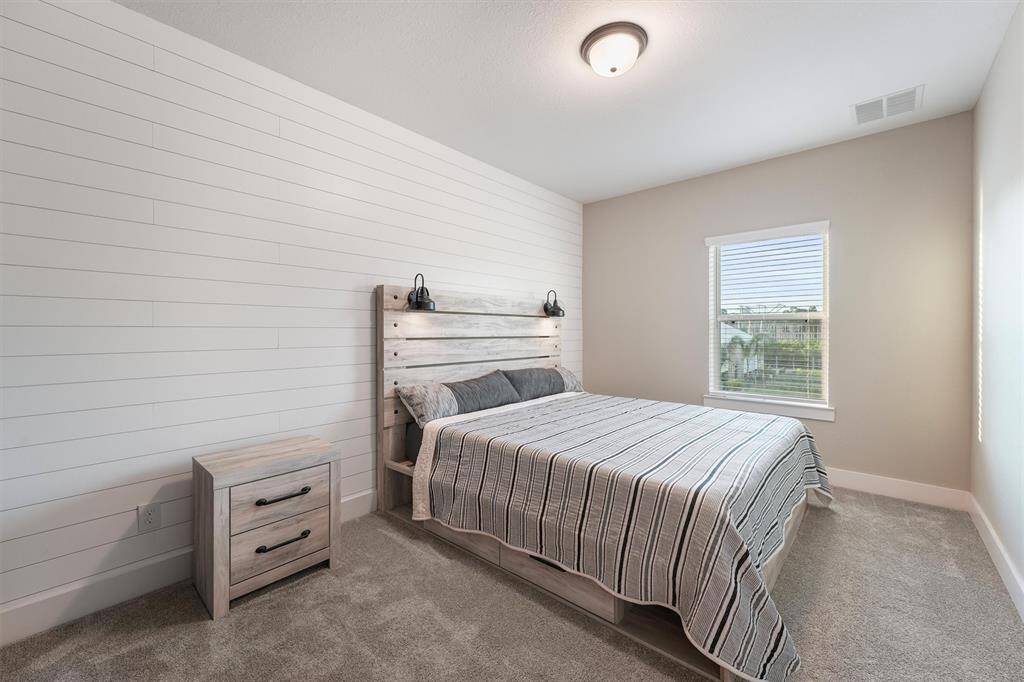 Additional bedroom