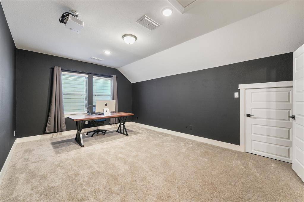 Upper floor game room