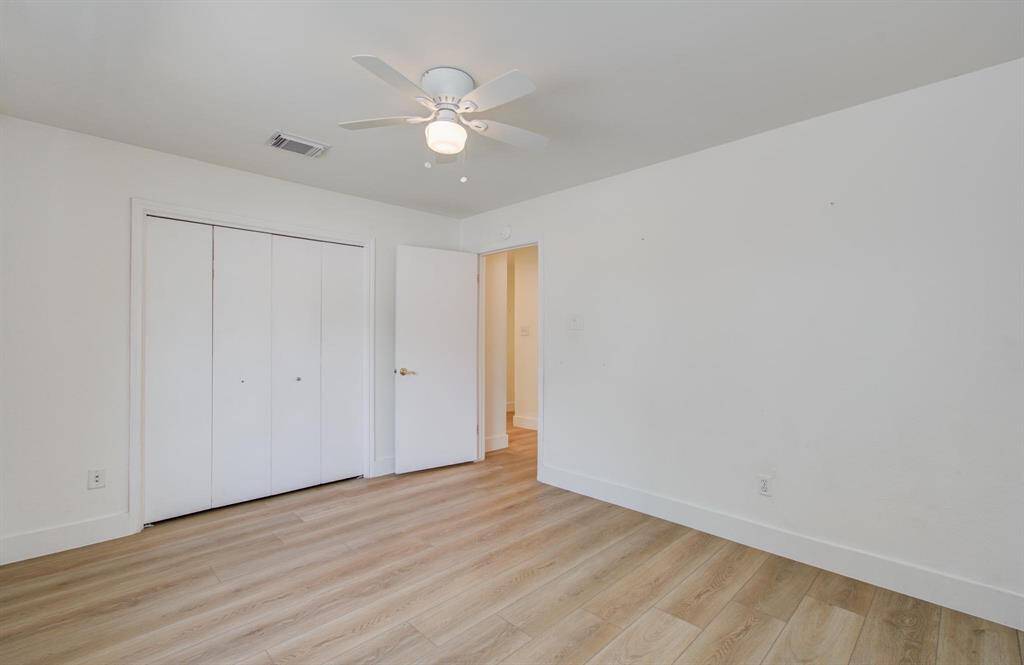 Dual sinks, large jetted tub and shower in the primary.