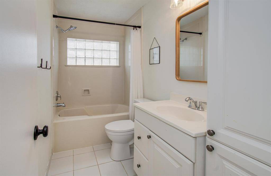 Both secondary bedrooms have large closets with built in drawers.