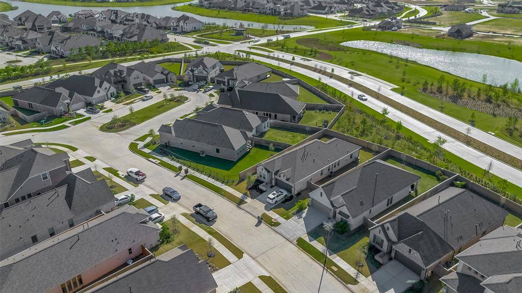 Walkable to gorgeous lakes and trails