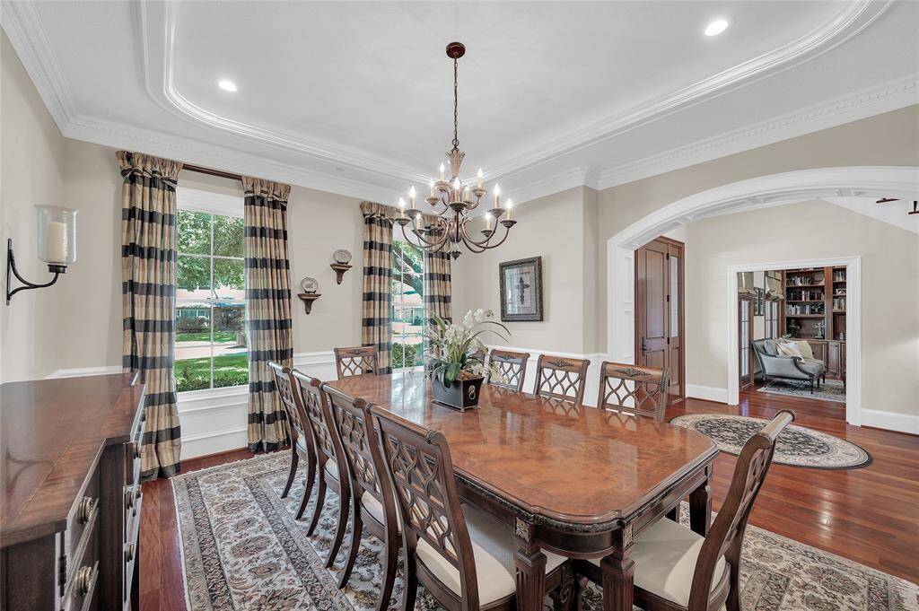 Formal dining