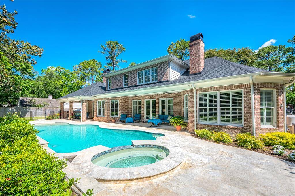 Additional view of the backyard