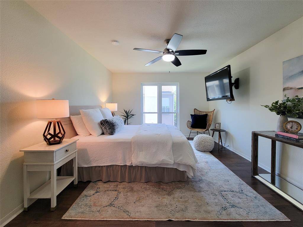 Generously sized primary bedroom.