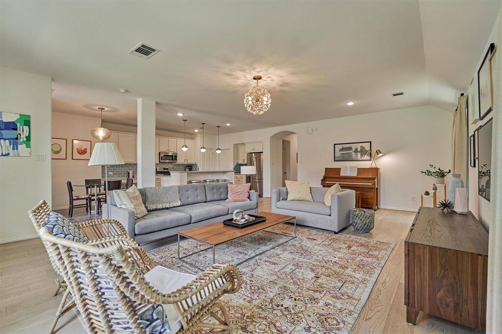 Entertaining is a breeze here!