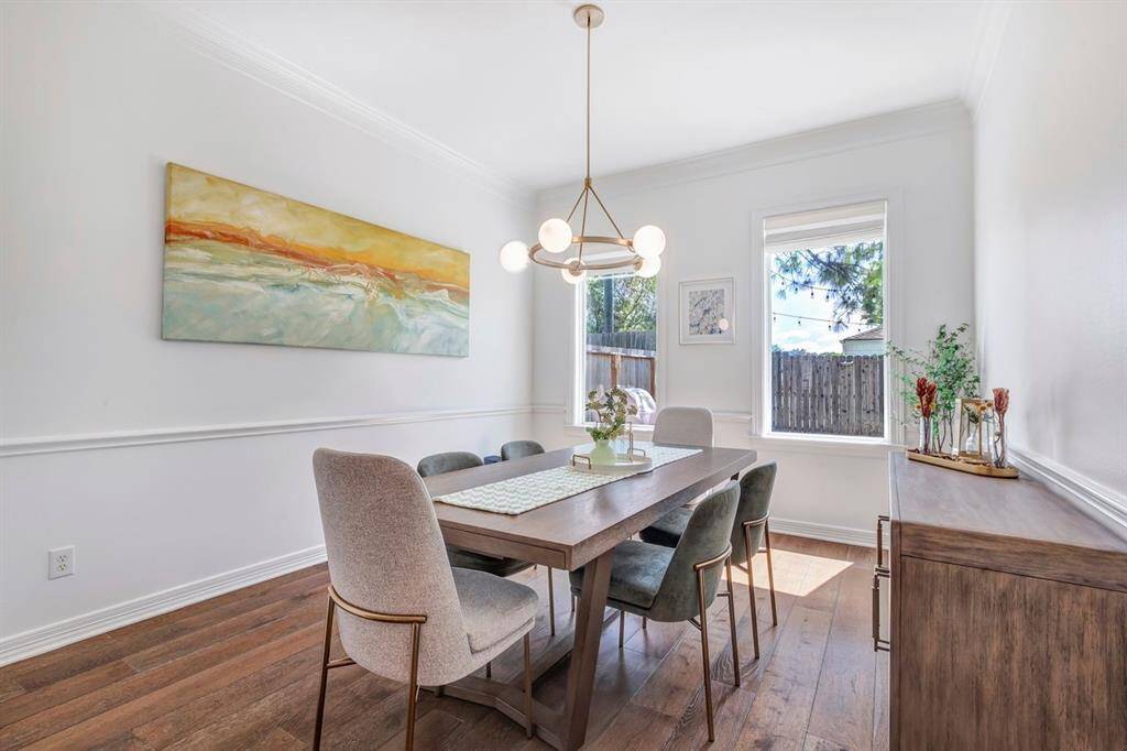 Dining room.