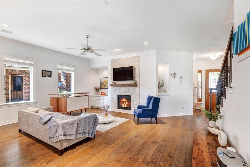 Abundant size family room.