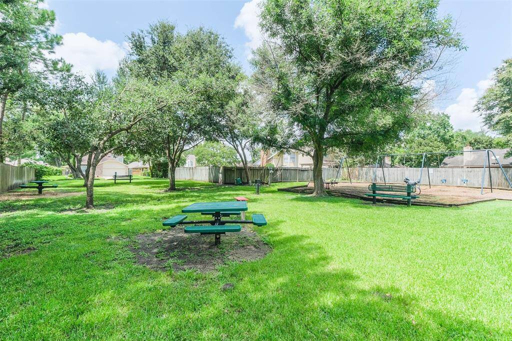 This picnic area is perfect for enjoying the summer breeze with family and friends.